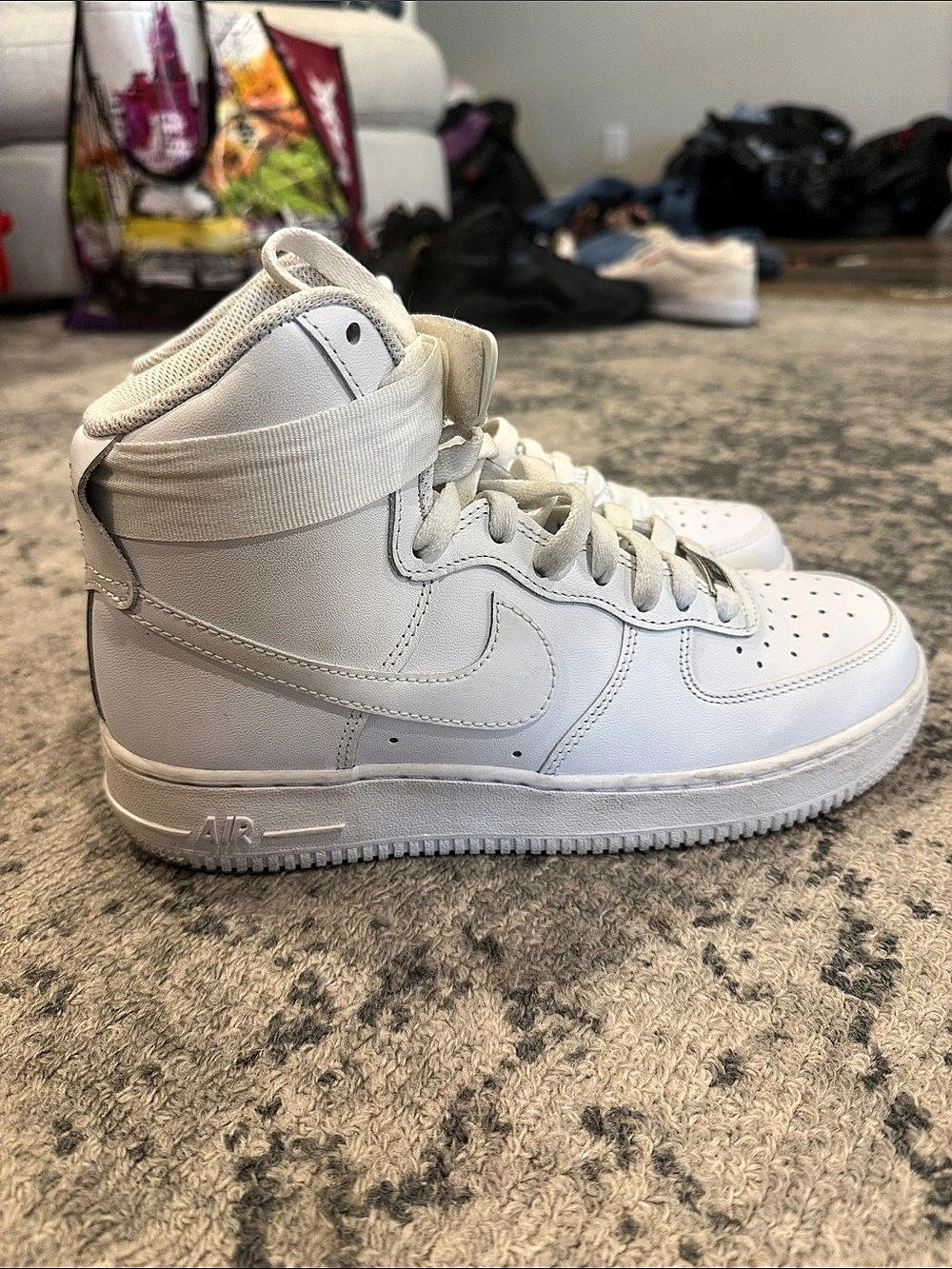 Nike Air Force 1 High '07 High-Top Sneakers in White Size 7